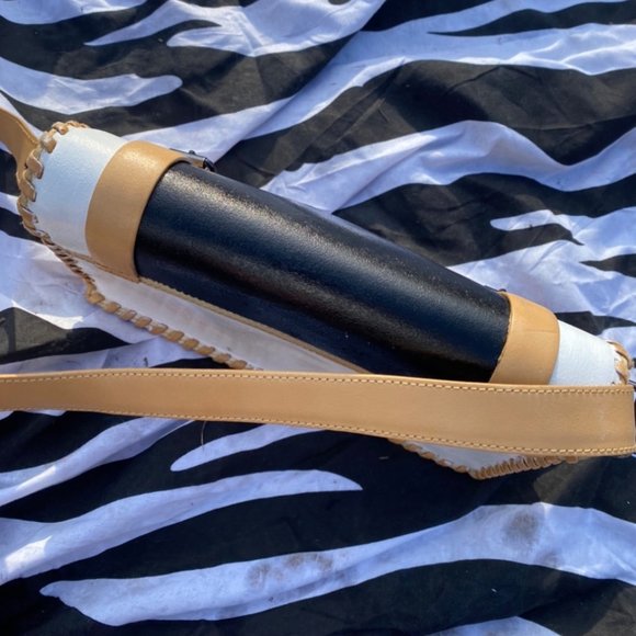 Reworked vintage hand painted leather purse - Picture 3 of 4